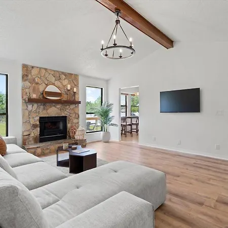 Spacious Home Near Beach, Large Yard, Game Room And Dog Friendly Jacksonville Exterior photo