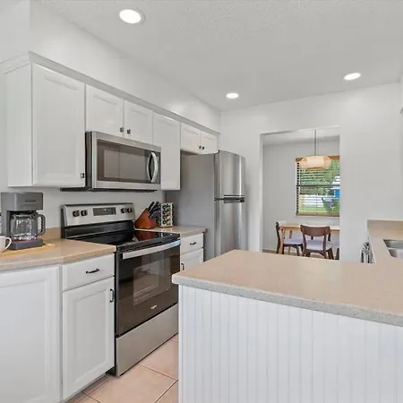 Spacious Home Near Beach, Large Yard, Game Room And Dog Friendly Jacksonville Exterior photo