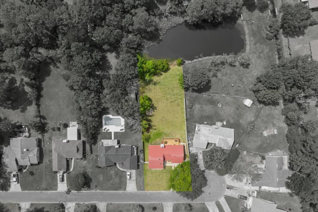 Spacious Near Beach, Large Yard, Game And Dog Friendly Jacksonville